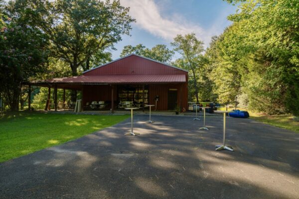 Cajun-Lake-Lodge-Burns-Nashville-Dickson-Event-Venue - 10 Large
